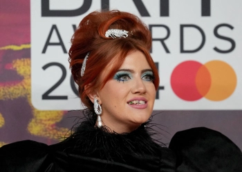 CMAT Teeth: Singer’s Gold Tooth & Dental Journey