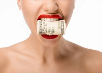 How Much Does A Hollywood Smile Cost?